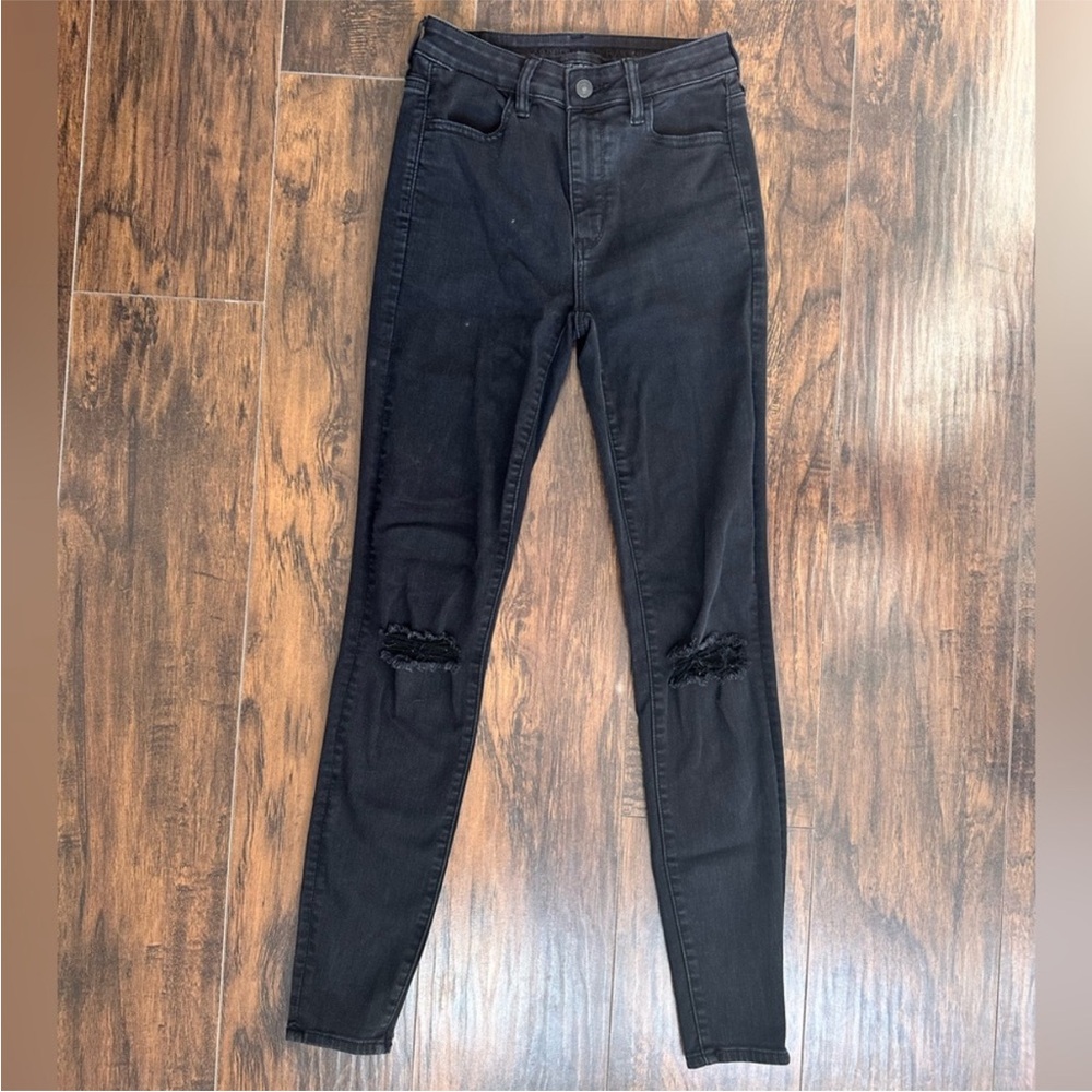 American Eagle - Black Distressed Jeans
- Size 6 Long